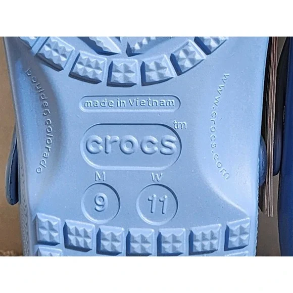 Crocs Disney Stitch Classic Comfort Clogs Clog Size Men's 9 Women's 11 Shoes NWT - Picture 9 of 14